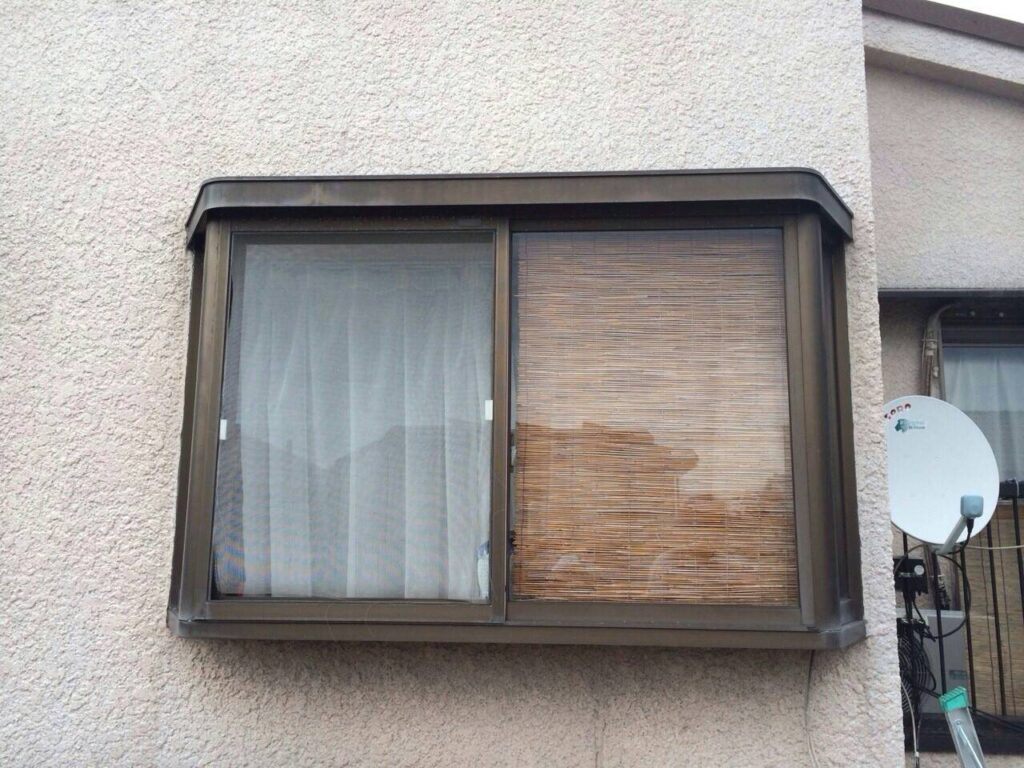 神戸市で雨漏り調査し結果原因は出窓でした。