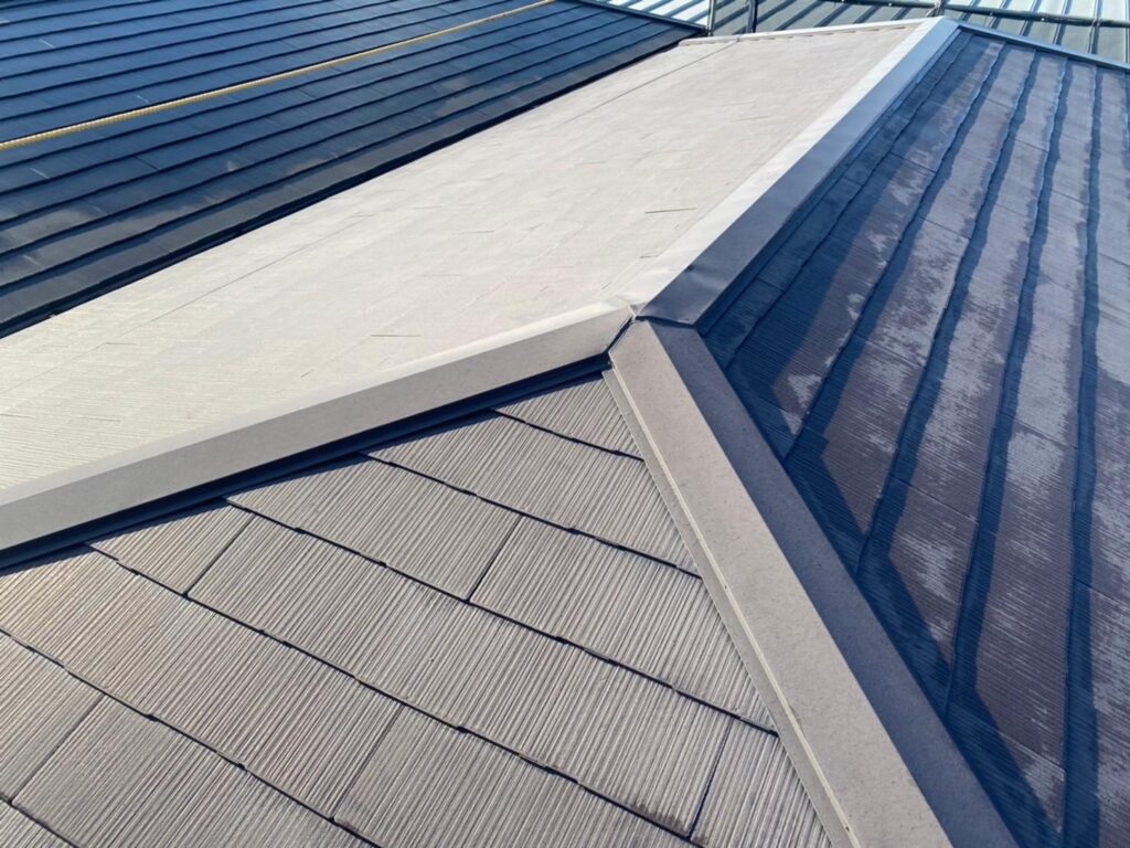 神戸市垂水区でスレート屋根のリフォームをしました。ガルバリウム鋼板で重ね葺き