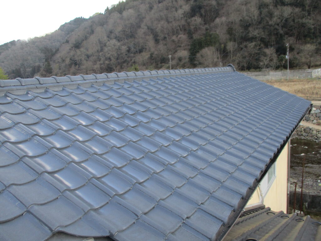 姫路市でセメント瓦の屋根塗装をしました！