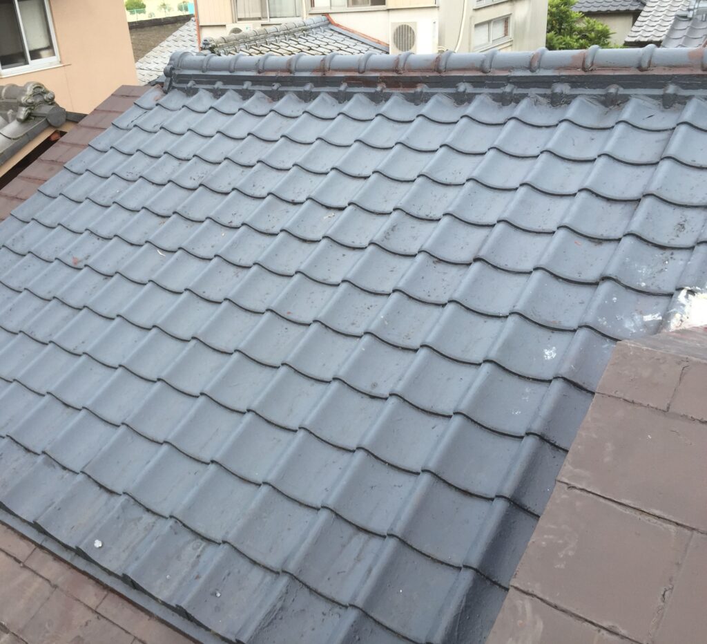 姫路市で屋根葺き替え工事をしました！　ニチハ横暖ルーフで地震にも安心