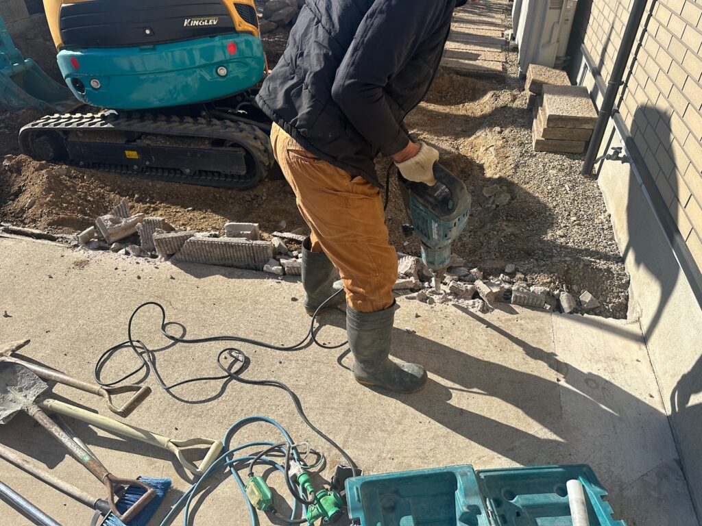 【明石市】外構リフォーム現場　コンクリート打設の準備をしています！