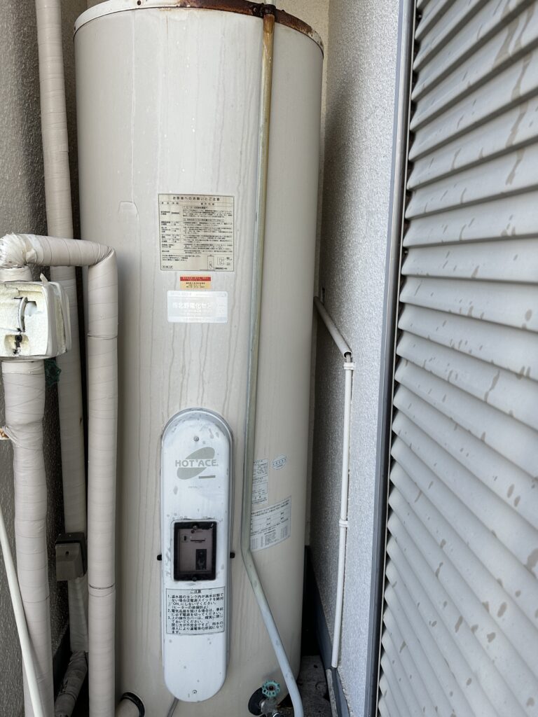 【明石市】お湯が出ない！古い電気温水器の故障で緊急対応しました。